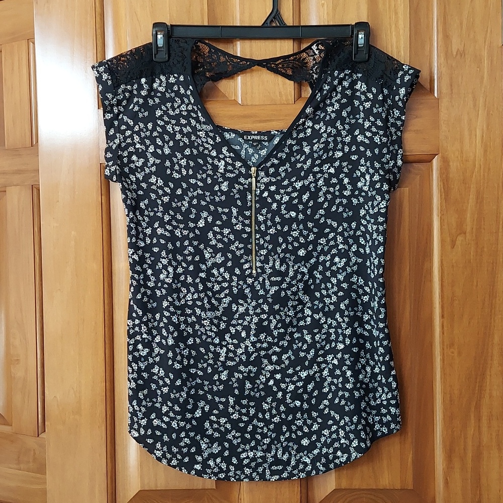 - Express Black Floral Gold Zip-Front Short Sleeve Blouse, Size Medium, Like New